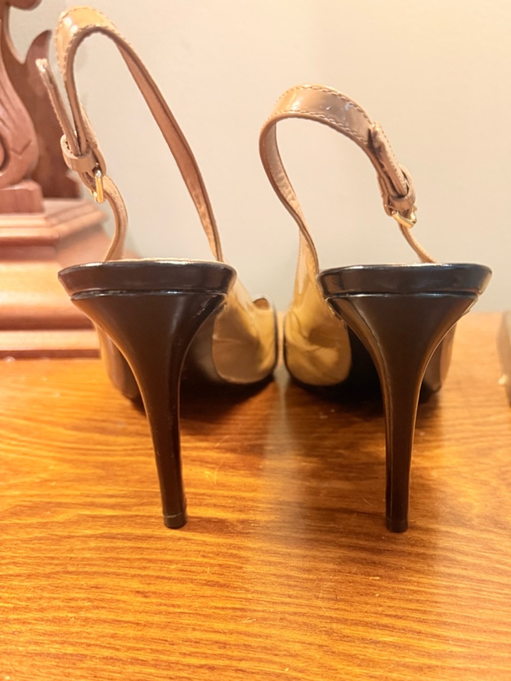 Tory Burch Tan Patent Leather Pointed Slingback Pumps Bow Black Trim Size 11 - Picture 6 of 10